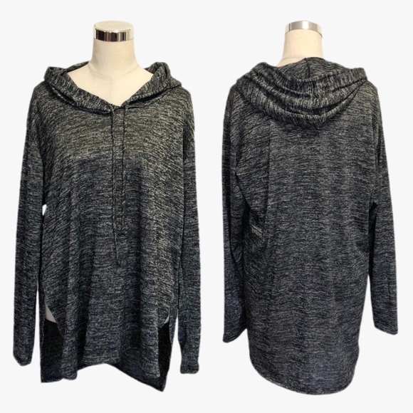 Paper Plane Tops - ➕ NWT Paper Plane Gray Light Weight Tunic Hoodie Women Size 2x